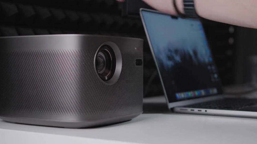 激光还是LED？四款性价比最高的激光投影仪推荐电子pg游戏2023年家用投影仪光源怎么选？(图6)